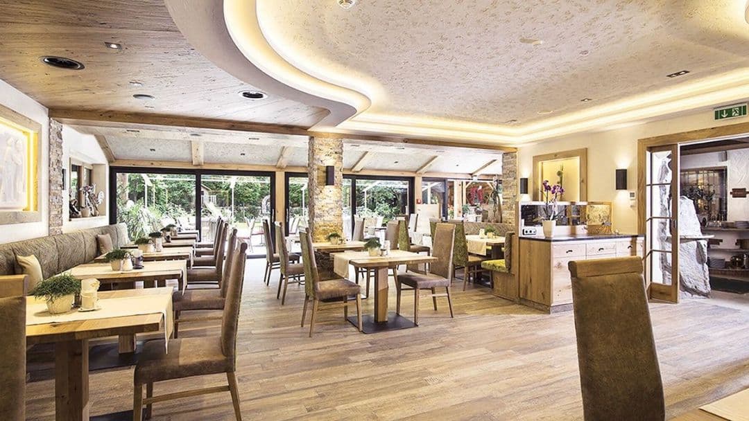 AUS_MAY_010_14WebOriginalCompressed