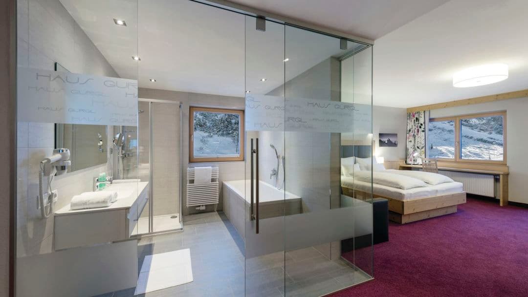 AUS_OBG_021_22WebOriginalCompressed