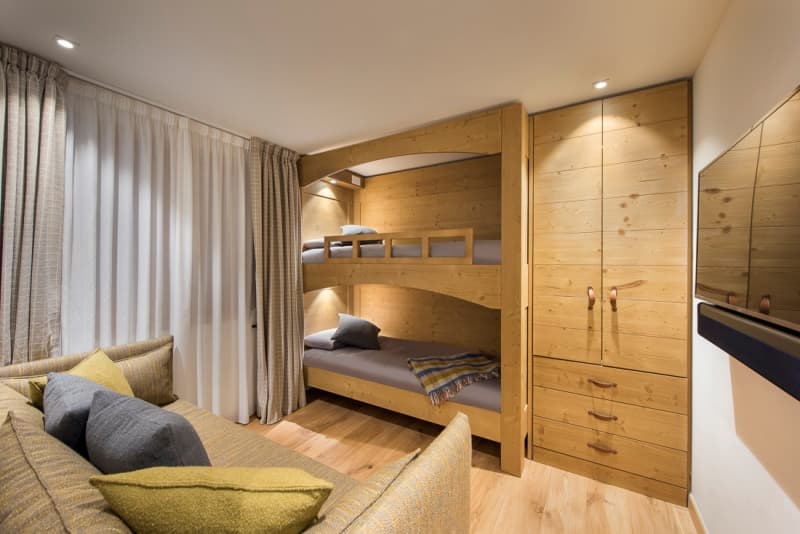 Ski-Armadillo-Chalet-Baryte-Guestroom4