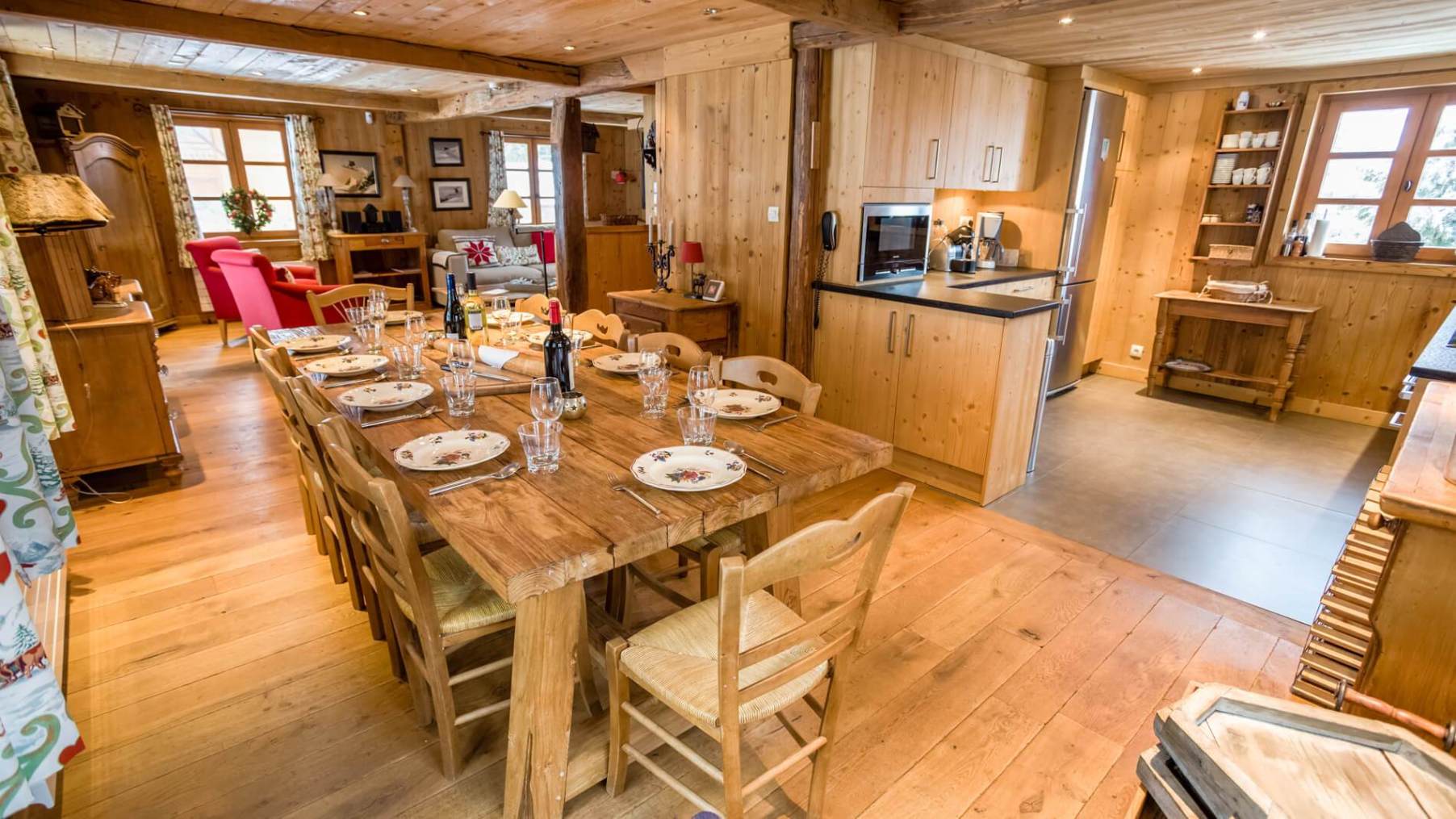Chalet-Oursons-Dining-Room