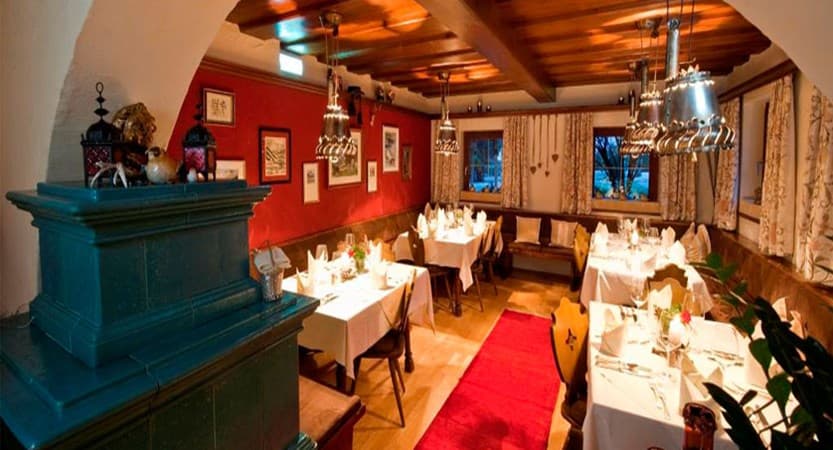 unterhof_dining-room (1)