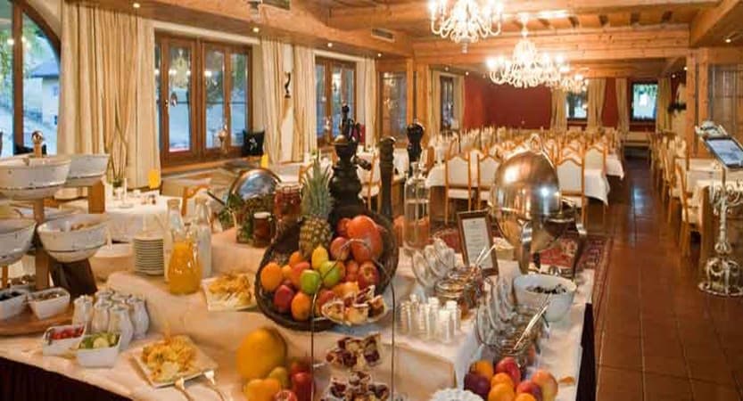 unterhof_dining-room-buffet