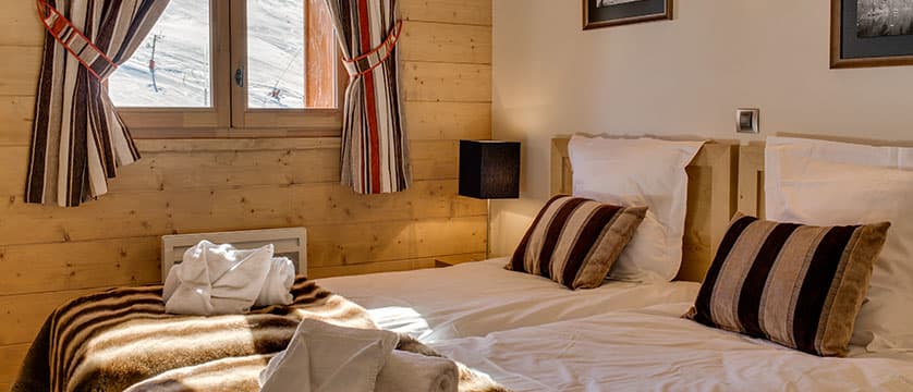 napoleon-apartments-spa_bedroom2