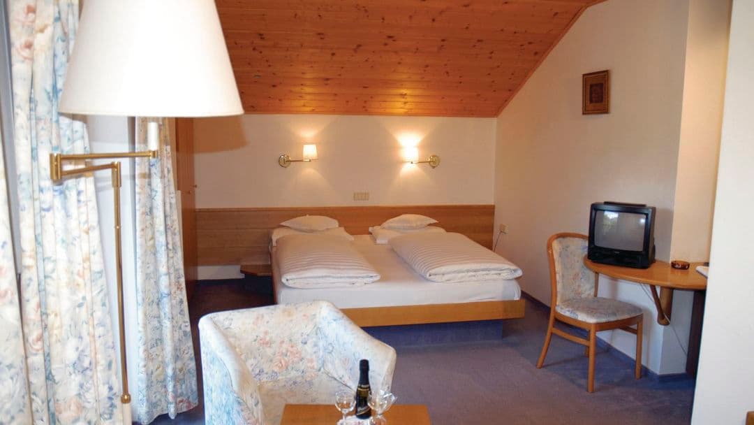 ITA_COV_006_04WebOriginalCompressed