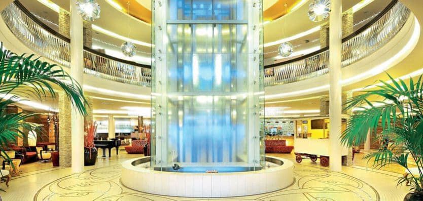 hotel-alpine-palace-hinterglemm-lobby