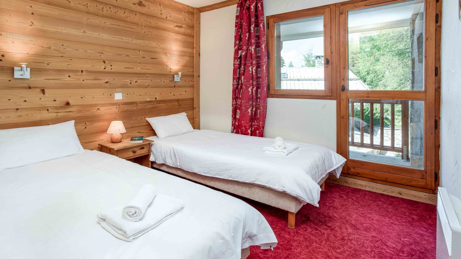 Bonlieu-Twin-Room-1500x844