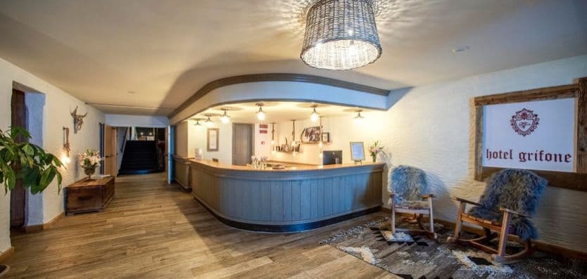 hotel-grifone-reception