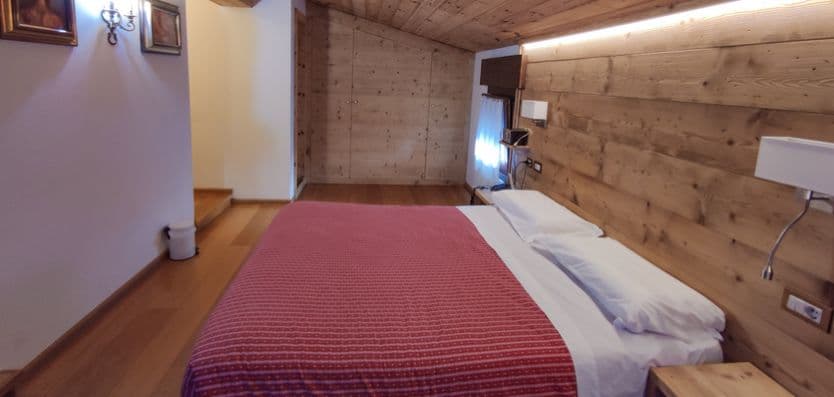 hotel-montana-bedroom-2