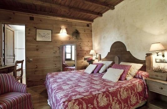 resort_carousel_Val-de-Ruda-bed