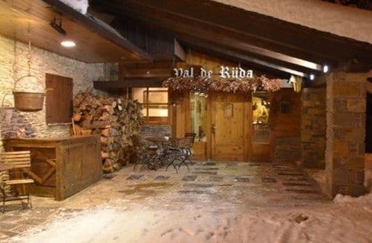 resort_carousel_Val-de-Ruda-exterior