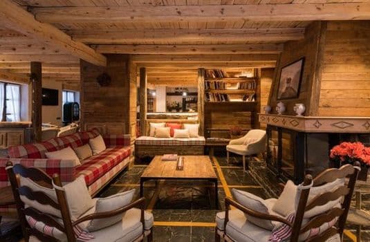 resort_carousel_Val-de-Ruda-fire