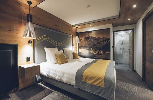 resort_carousel_hotel-alparena-bedroom