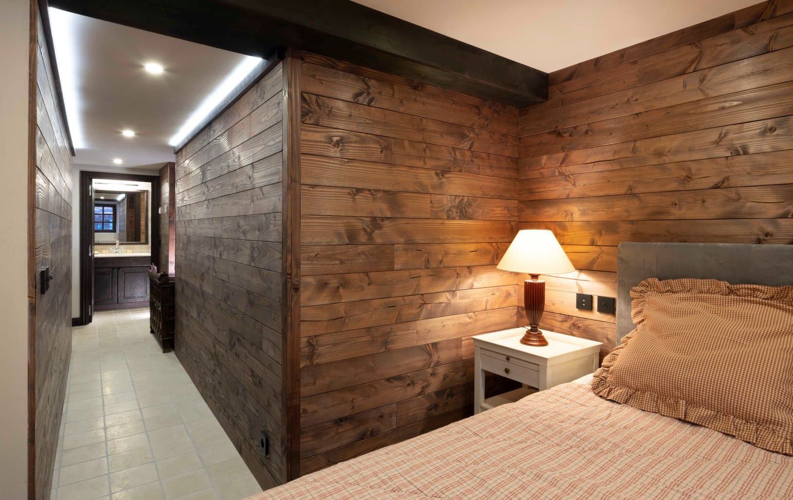 _DSF9775_room_2_resized