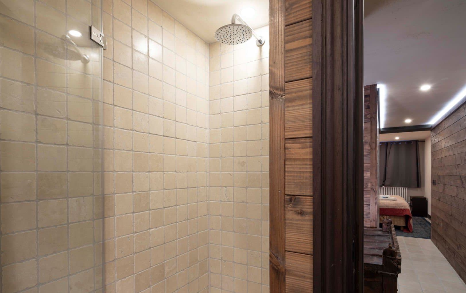 _DSF9777_room_2_resized