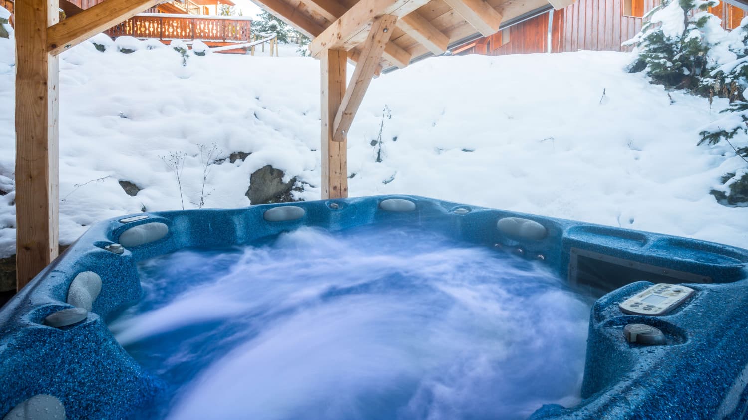TopazHotTub-1-1500x844