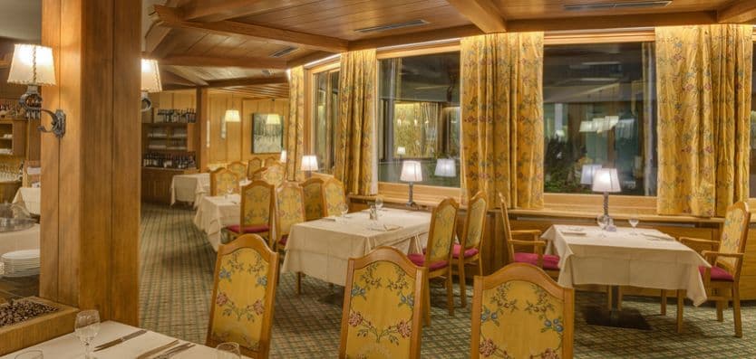 hotel-antares-dining-room