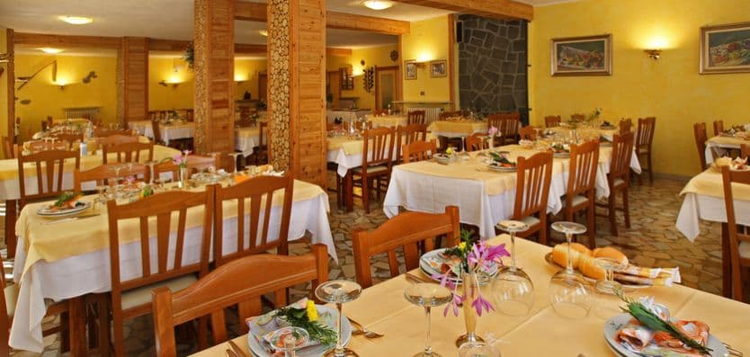 hotel-holiday-debili-restaurant