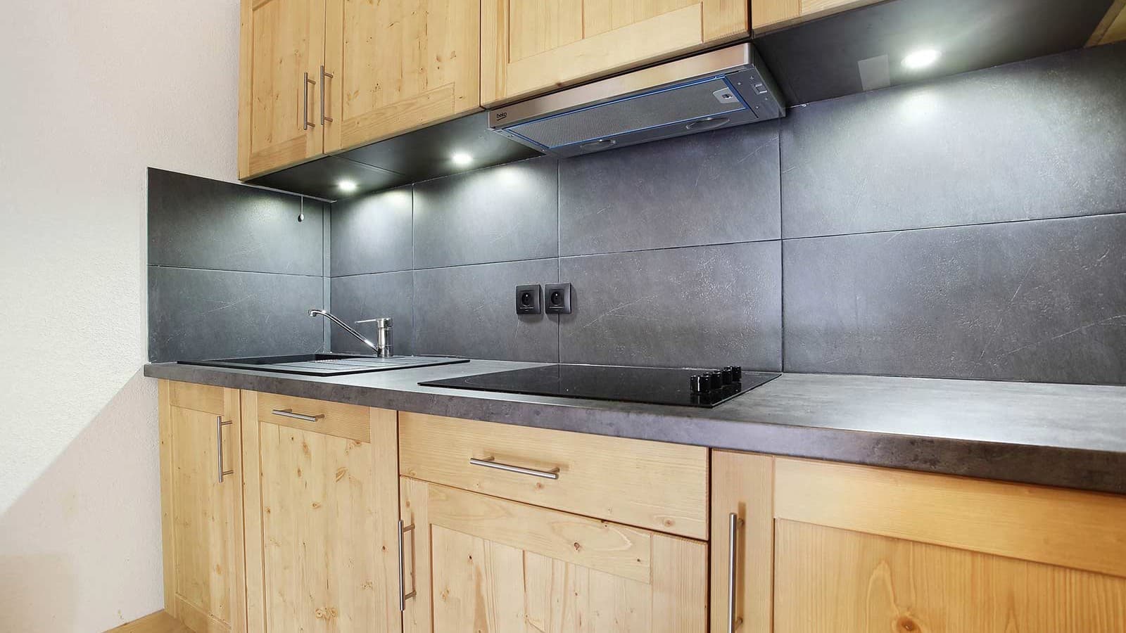 les_fermes_de_chatel_-_kitchen_15910