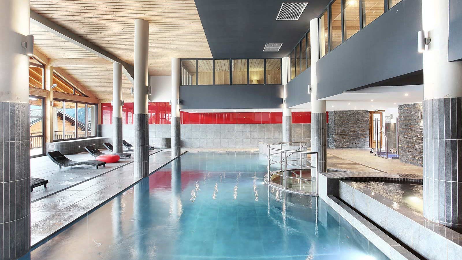 les_fermes_de_chatel_-_pool_2_15912