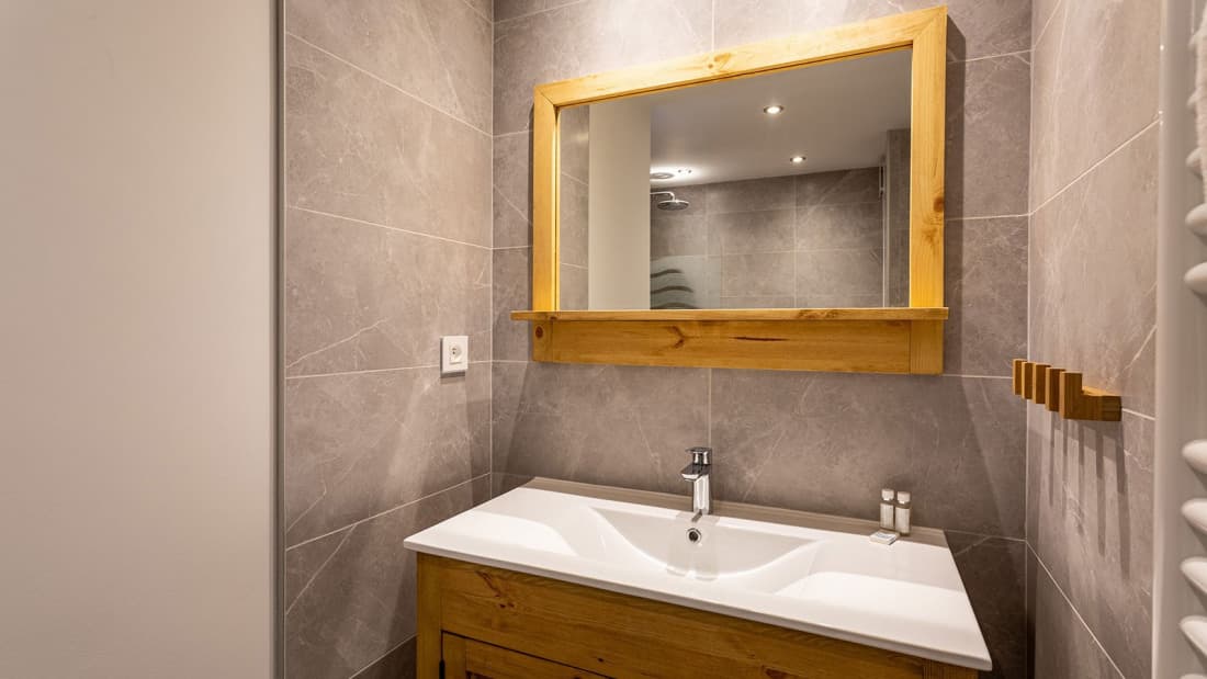 adh-2022-new-chalets-temp-sink_17051