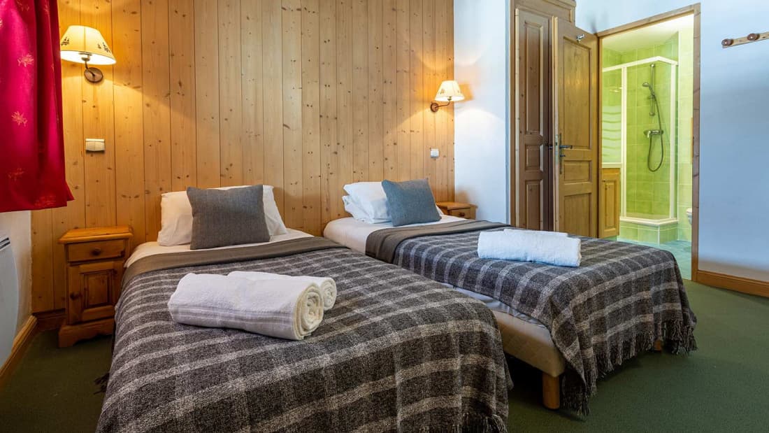 chalet-zena-bedroom-1-1_17023