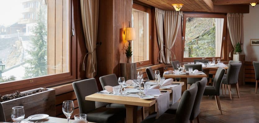 hotel-alpenrose-wengen-dining-room-2