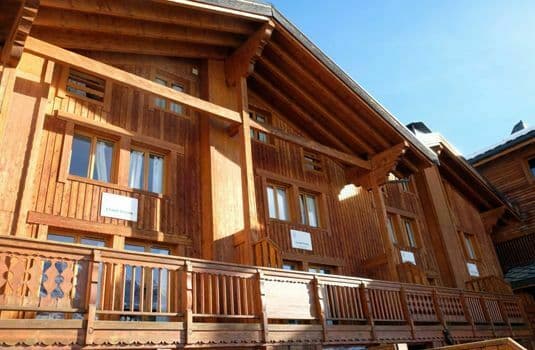 resort_carousel_hayley-