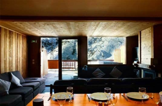 resort_carousel_hayley-sofa