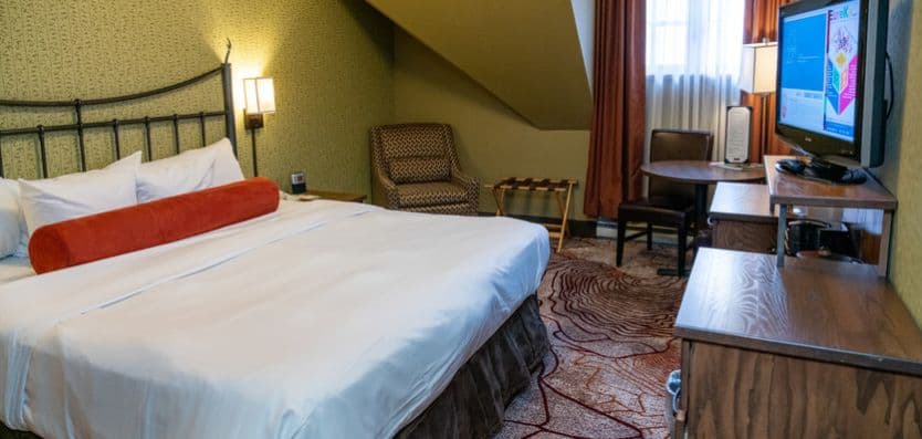 230_standard_king_room