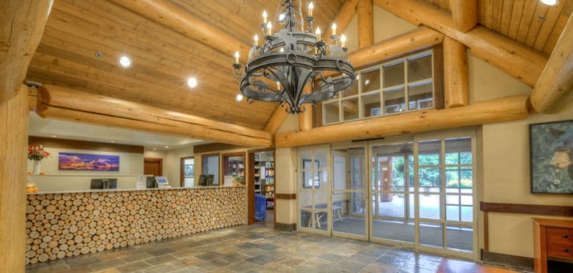 blackcomb_springs_front_desk_001
