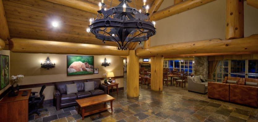 blackcomb_springs_front_desk_005