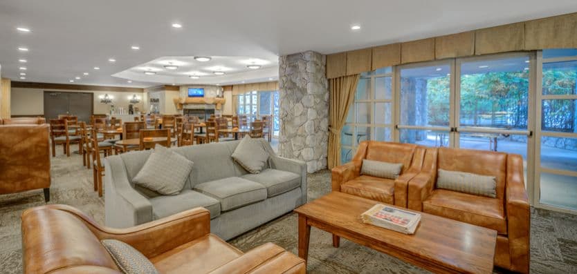 blackcomb_springs_lobby_009