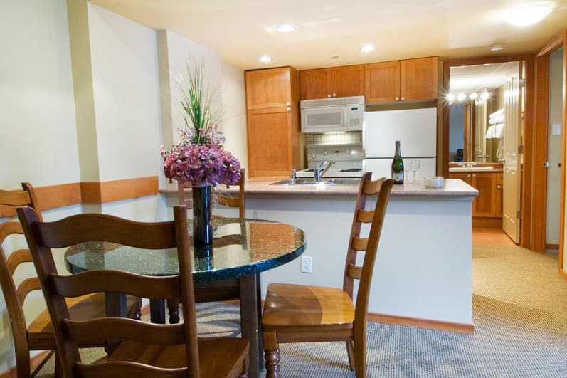 condo-cascade-lodge-lounge_1673