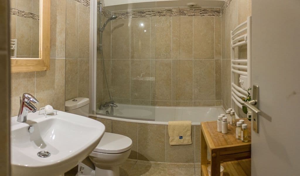 landscape_Bathroom__3_