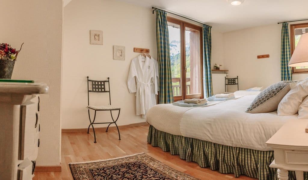 landscape_WEST_Bedroom_2__9_