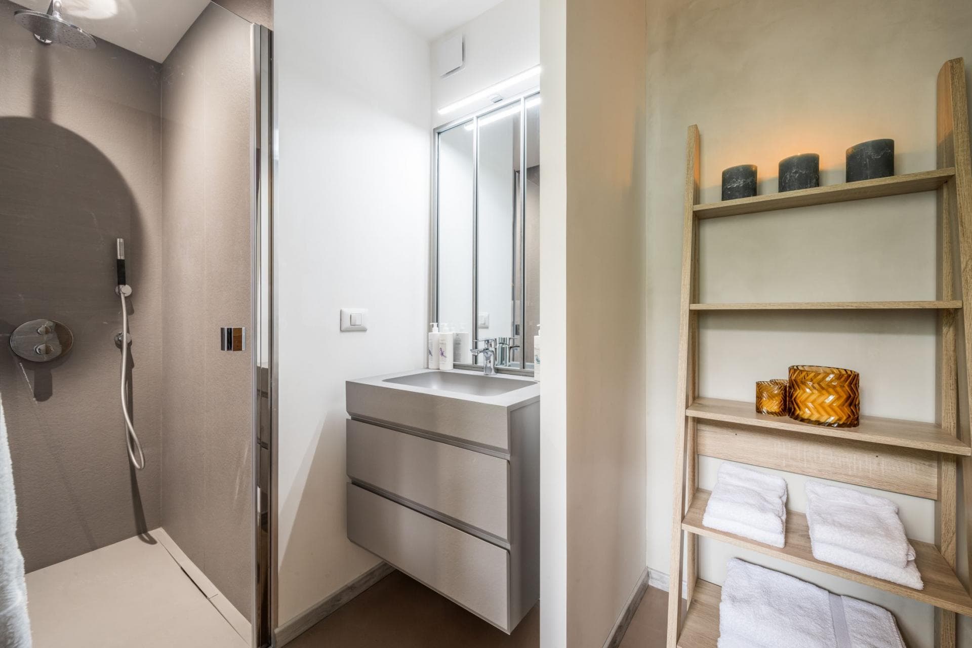 62178804-9430-4722-b58b-3a410a000f09