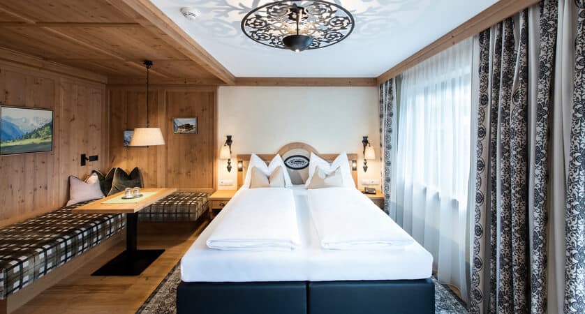 kramerwirt_superior_room3