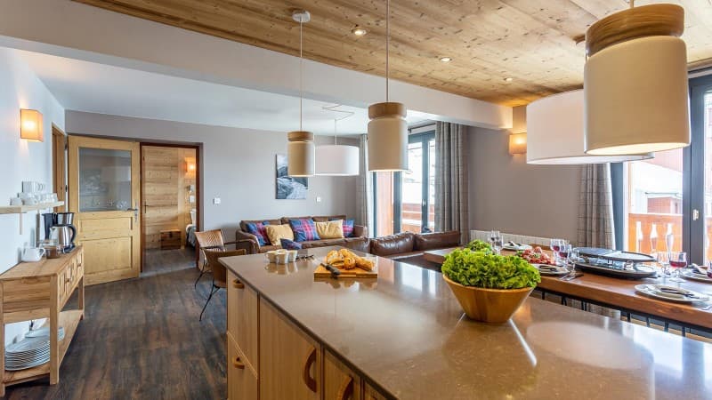 sarah living_Z_maxi_x800y450