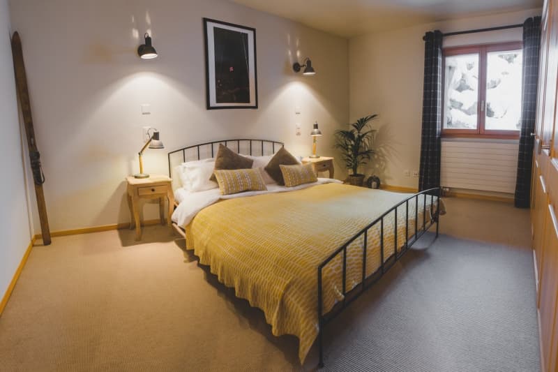 Ski-Armadillo-Chalet-Alrou-Guestroom3