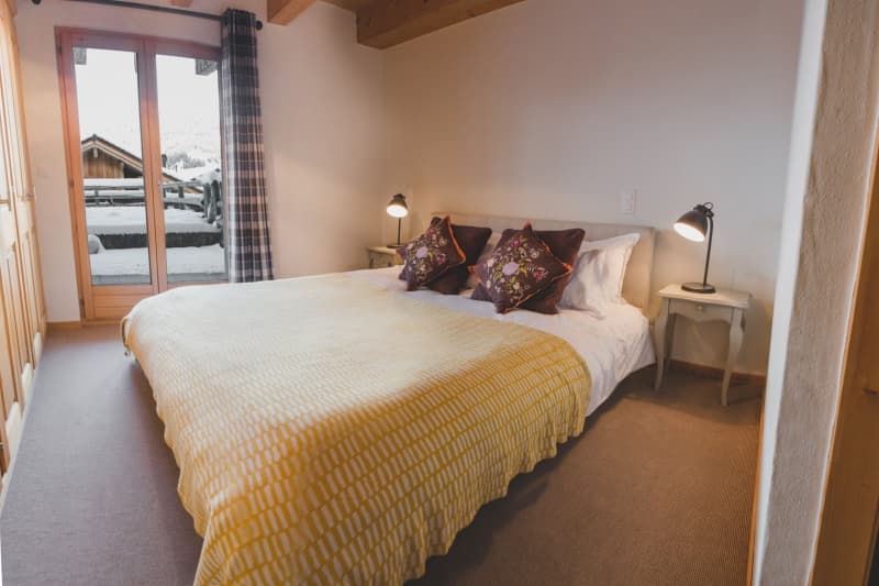 Ski-Armadillo-Chalet-Alrou-Guestroom4