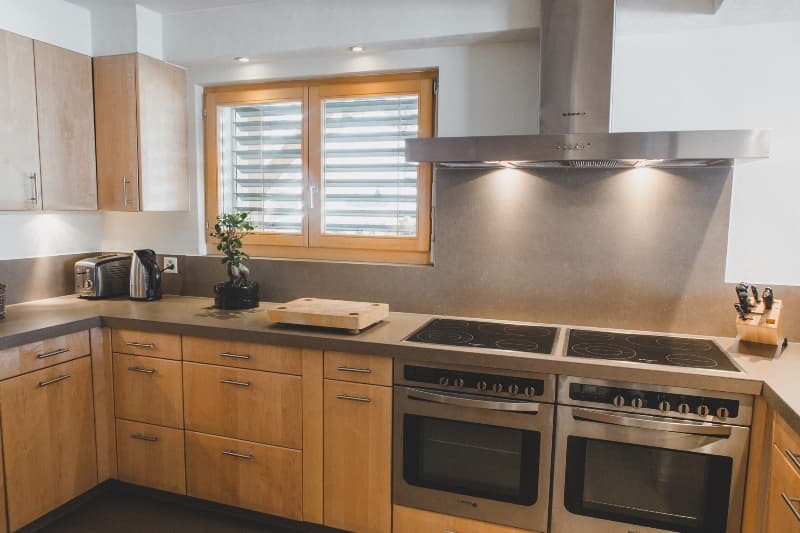 Ski-Armadillo-Chalet-Alrou-Kitchen