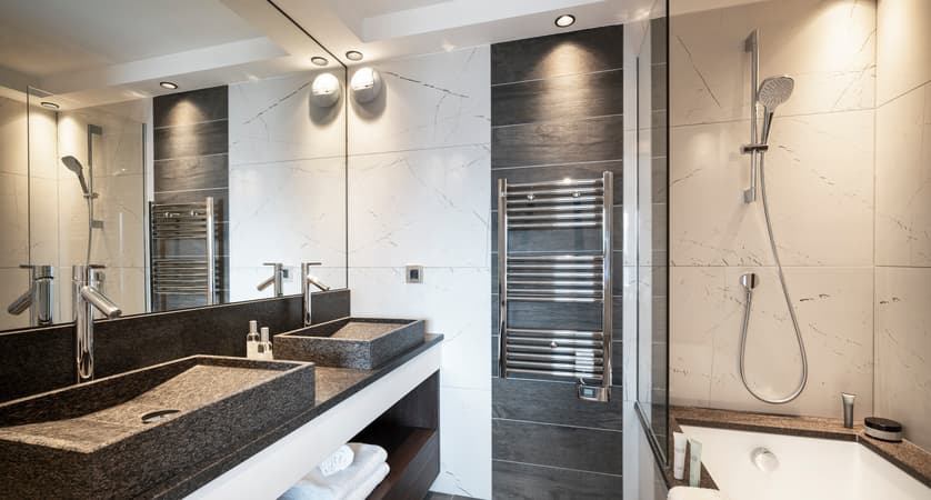 alpen-lodge-bathroom