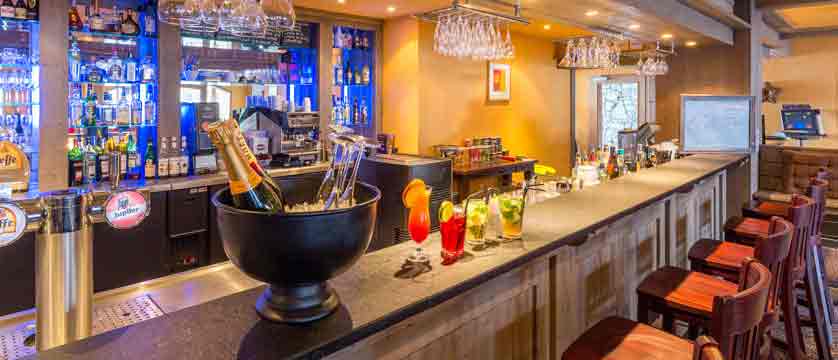 france_laplagne_hotel-vancouver_bar2