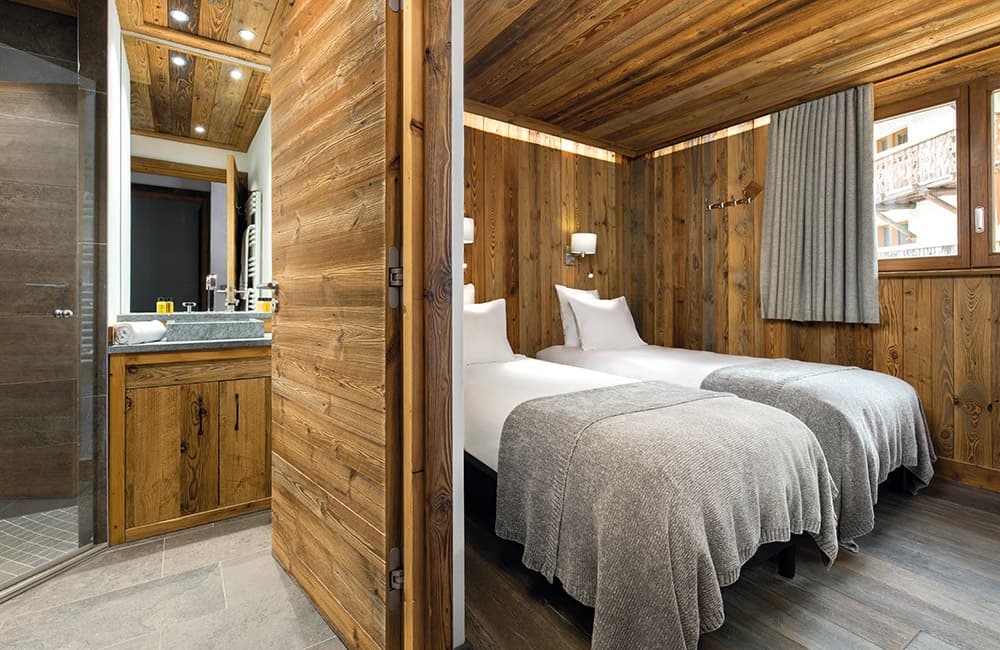 CHALET-COLUMBIA-BEDROOM-LIGHTER-WEB