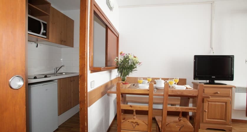 Kitchen in Hameau de Borsat