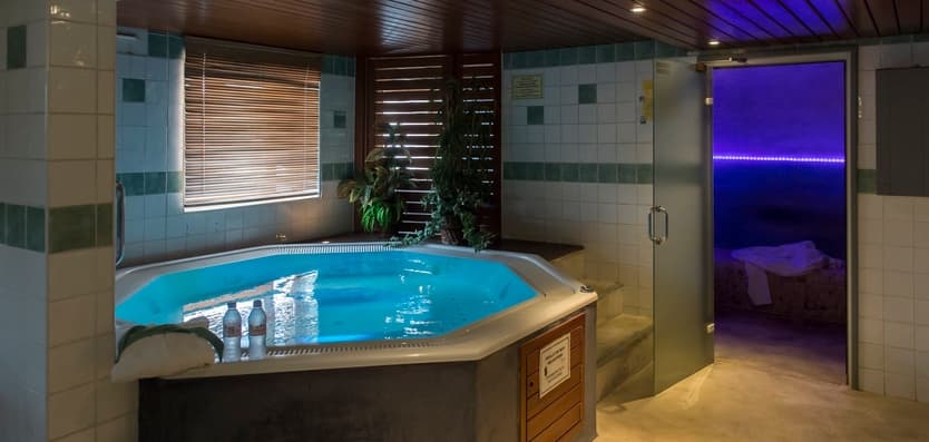 hotel-levanna-tigne-2016-jacuzzi-03