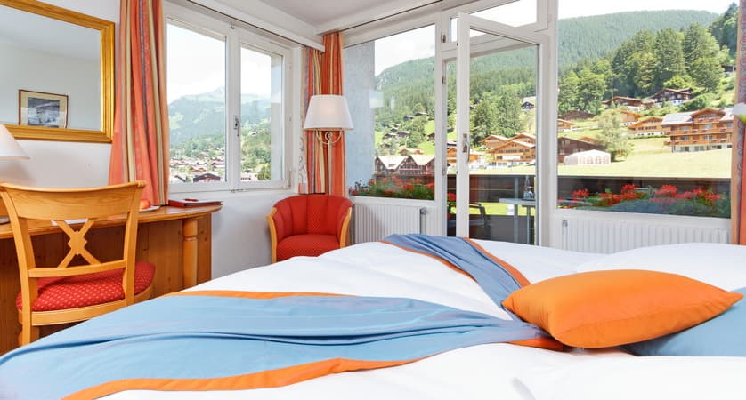 Standard Room with Mount Wetterhorn Views