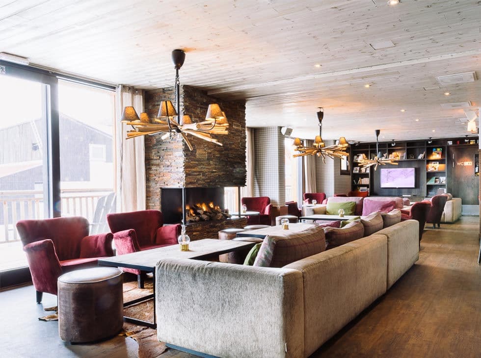 03-tango-lounge-area