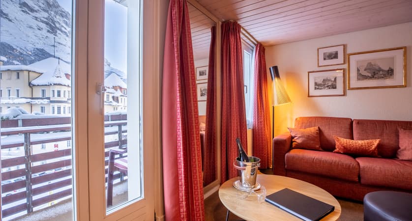 dlx-with-balcony-and-eiger-view