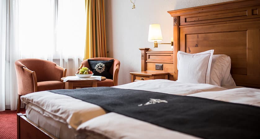 hotel-national-zermatt-standard-room-1